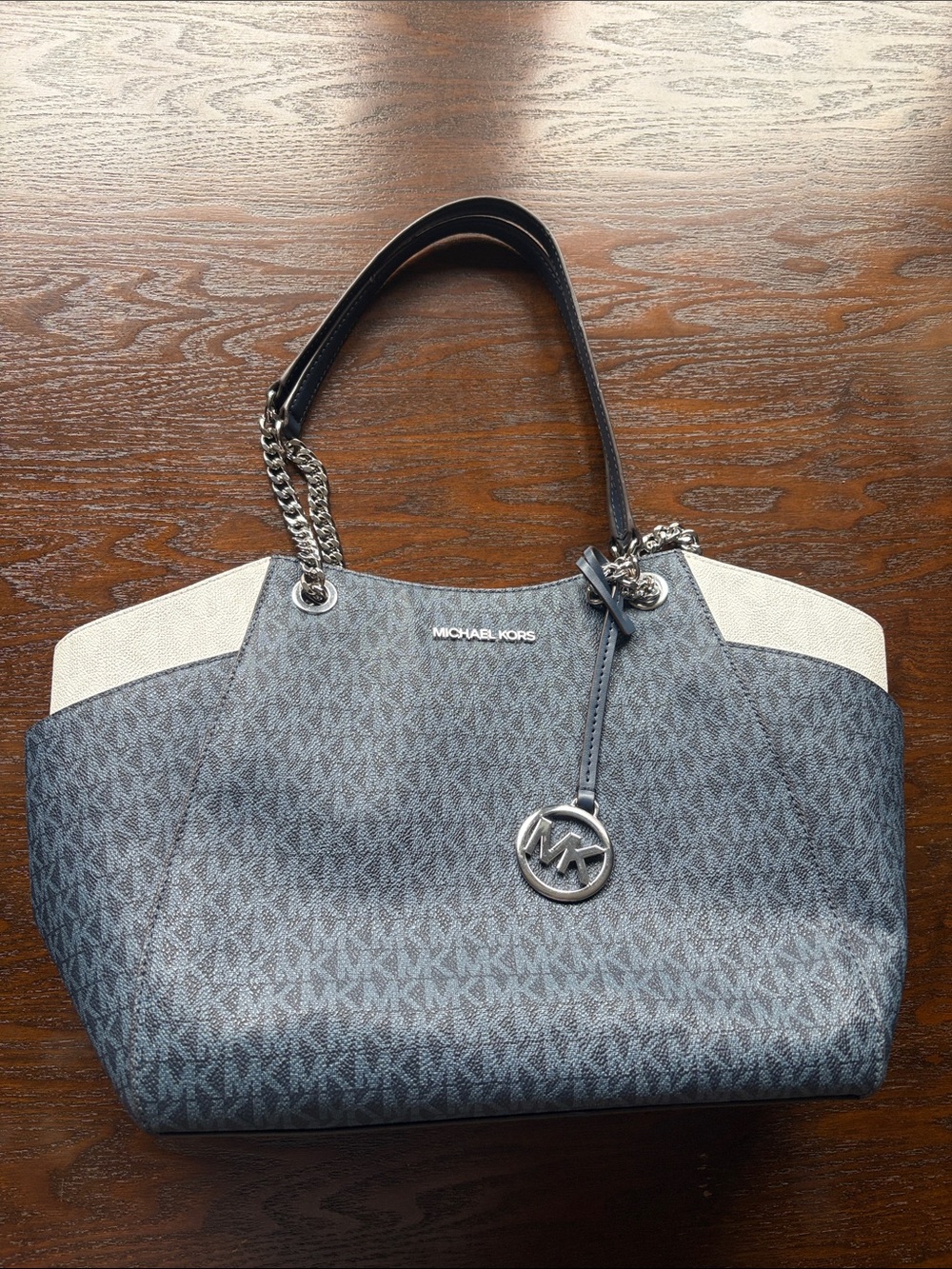 Flawed - See Photos - Michael Kors Jet Set Large Two-Tone Logo Shoulder Bag Navy